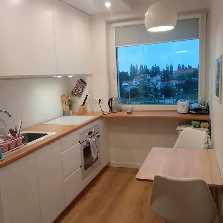 White Cloud Apartment *